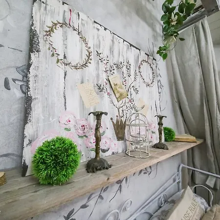 Casetta Shabby Sarzana