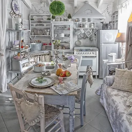 Casetta Shabby Sarzana